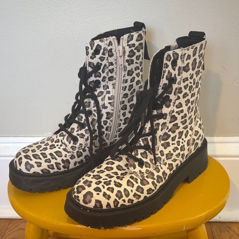Zara euro size 34 Girls Leopard Print Lace-Up Ankle Boots